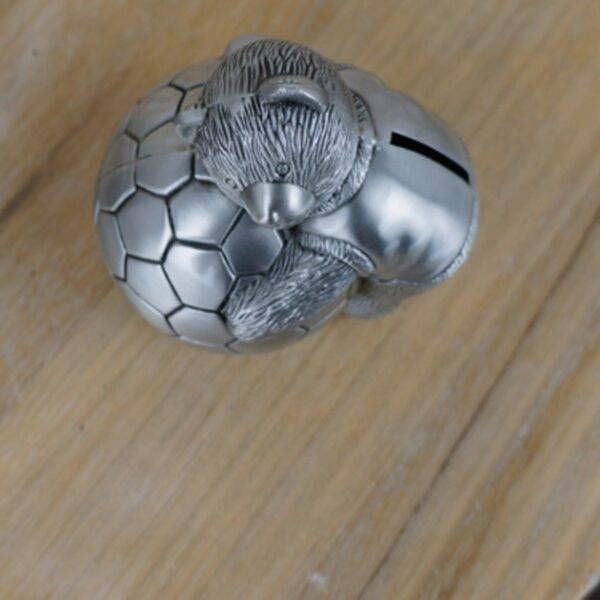 Tirelire ballon de foot avec ourson en métal Tirelire ballon de foot Tirelire métal