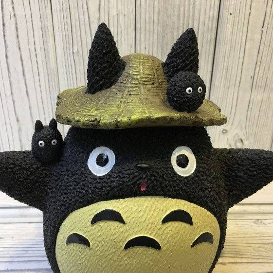 Tirelire manga Mon voisin Totoro – Totoro avec chapeau Tirelire manga